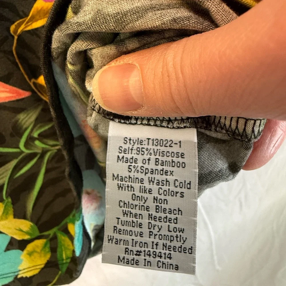 JOHNNY WAS Blooming Breeze Floral Print Crew Neck Short Sleeve Relaxed Tee Shirt - Picture 10 of 15